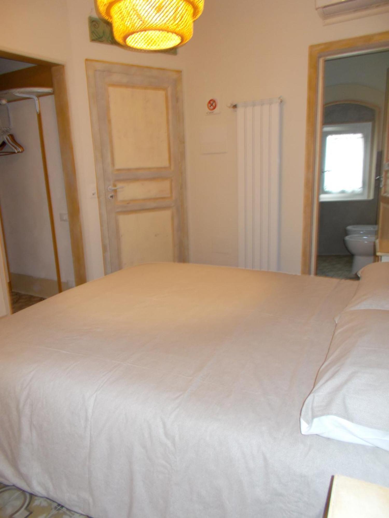Guest House Le Arti Minori セッラヴァッレ・ピストイエーゼ エクステリア 写真