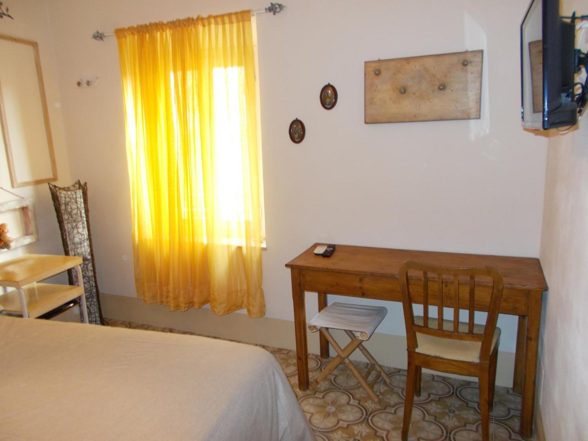 Guest House Le Arti Minori セッラヴァッレ・ピストイエーゼ エクステリア 写真